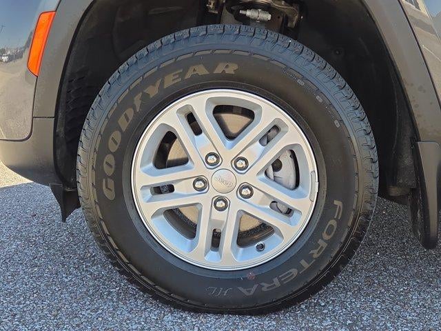 2024 Jeep Grand Cherokee Laredo 4x4