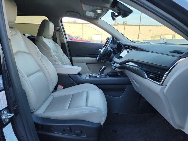 2023 Cadillac XT4 FWD 4dr Premium Luxury