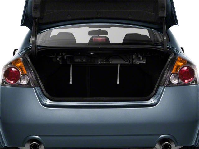 2010 Nissan Altima 4dr Sdn V6 CVT 3.5 SR