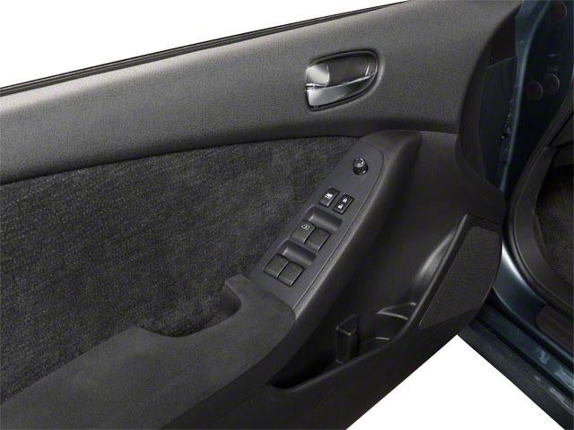 2010 Nissan Altima 4dr Sdn V6 CVT 3.5 SR
