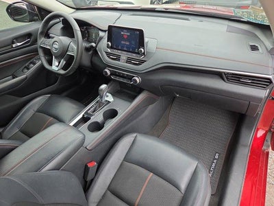 2022 Nissan Altima 2.5 SR Sedan