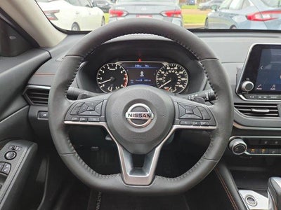 2022 Nissan Altima 2.5 SR Sedan