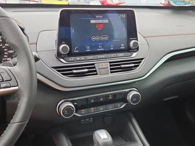 2022 Nissan Altima 2.5 SR Sedan