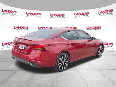 2022 Nissan Altima 2.5 SR Sedan