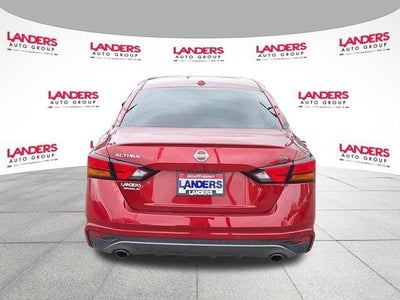2022 Nissan Altima 2.5 SR Sedan