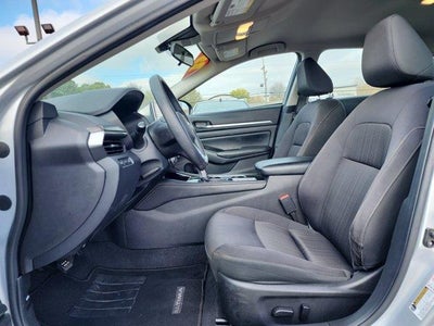 2023 Nissan Altima 2.5 SV Sedan