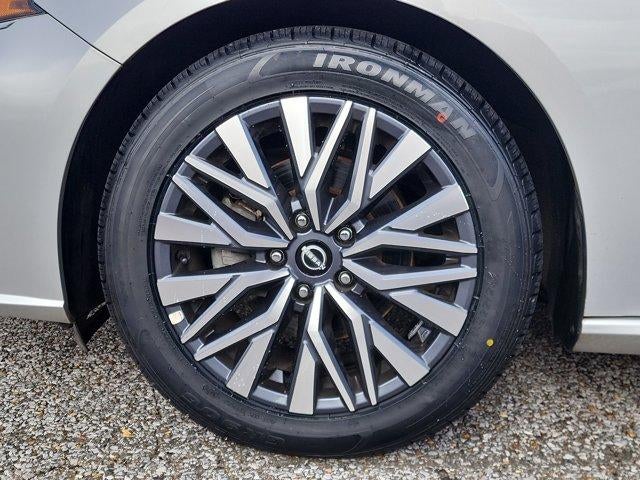 2023 Nissan Altima 2.5 SV Sedan