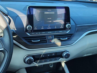 2024 Nissan Altima 2.5 SV Sedan