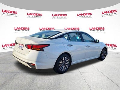 2024 Nissan Altima 2.5 SV Sedan