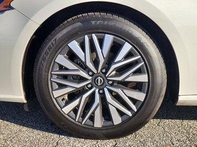2024 Nissan Altima 2.5 SV Sedan