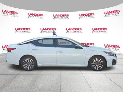 2025 Nissan Altima SV FWD