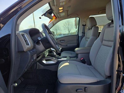 2022 Nissan Frontier Crew Cab 4x2 SV Auto