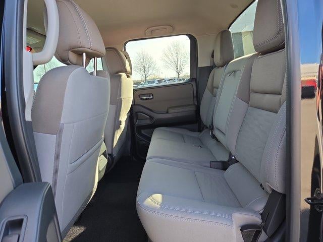 2022 Nissan Frontier Crew Cab 4x2 SV Auto