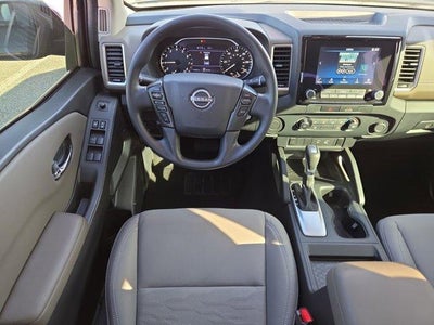 2022 Nissan Frontier Crew Cab 4x2 SV Auto