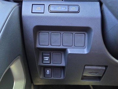 2022 Nissan Frontier Crew Cab 4x2 SV Auto