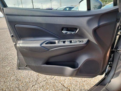 2025 Nissan Versa SV CVT