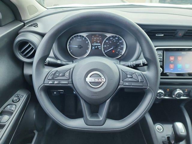 2025 Nissan Kicks Play S FWD