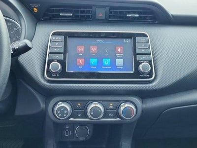 2025 Nissan Kicks Play S FWD