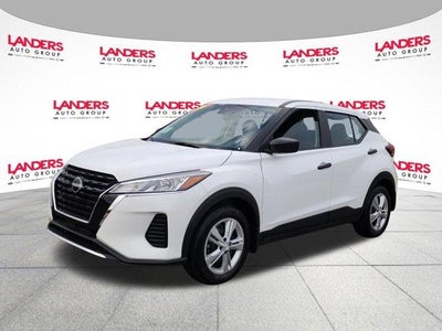 2025 Nissan Kicks Play S FWD