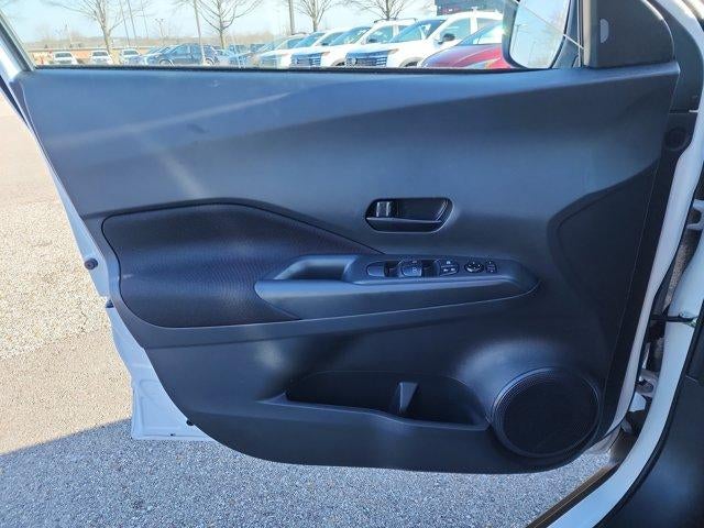 2025 Nissan Kicks Play S FWD