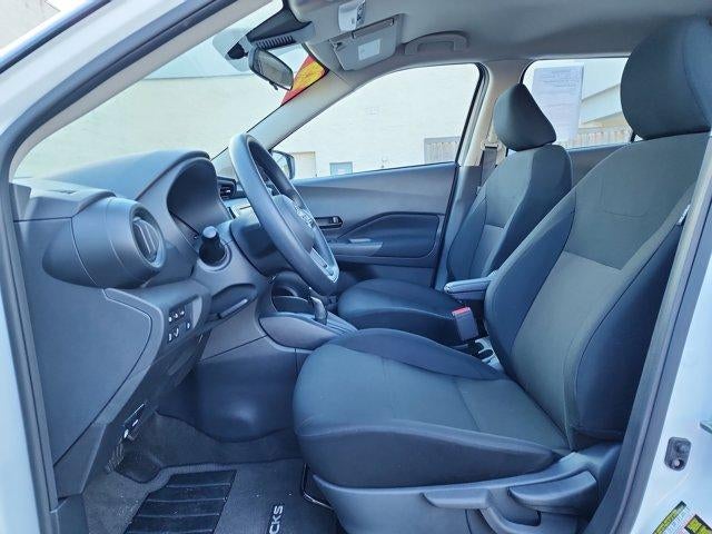 2025 Nissan Kicks Play S FWD