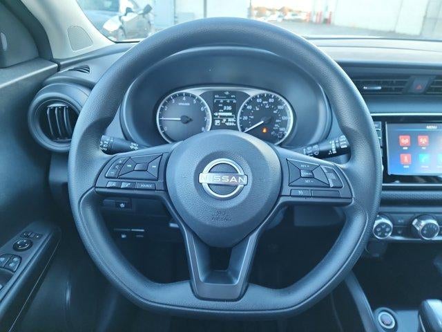 2025 Nissan Kicks Play S FWD