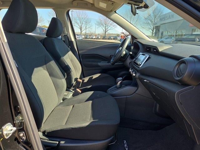 2025 Nissan Kicks Play S FWD