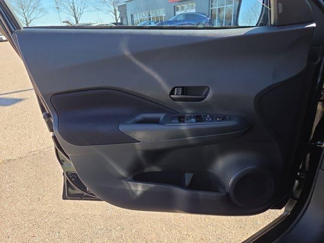 2025 Nissan Kicks Play S FWD