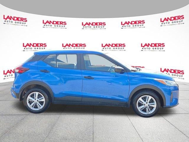 2025 Nissan Kicks Play S FWD