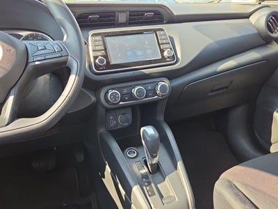 2025 Nissan Kicks Play S FWD