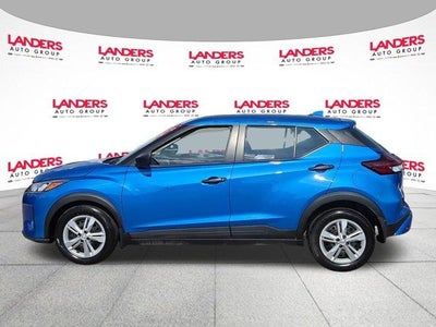 2025 Nissan Kicks Play S FWD