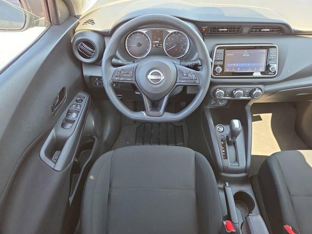 2025 Nissan Kicks Play S FWD