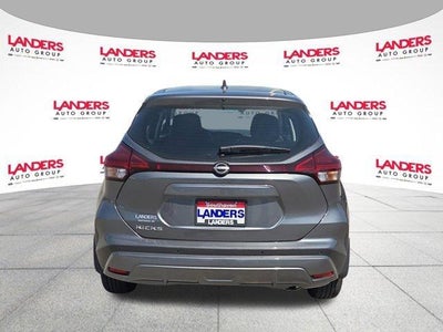 2025 Nissan Kicks Play S FWD