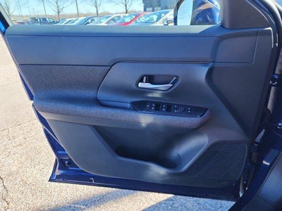 2025 Nissan Kicks SV FWD