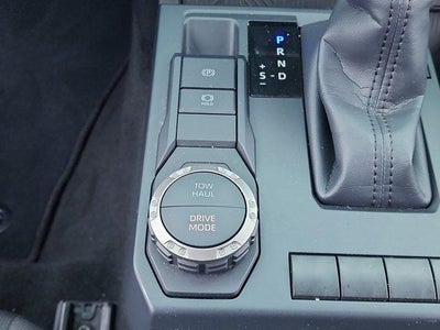 2024 Toyota Tacoma 2WD 2WD SR5 Double Cab 5' Bed AT (SE)