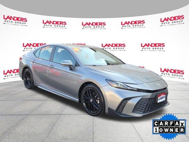 2025 Toyota Camry SE (SE)