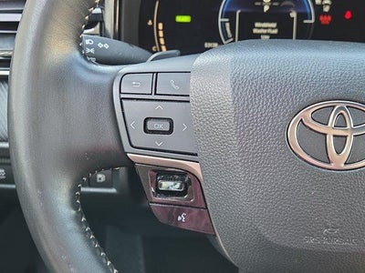 2025 Toyota Camry SE (SE)