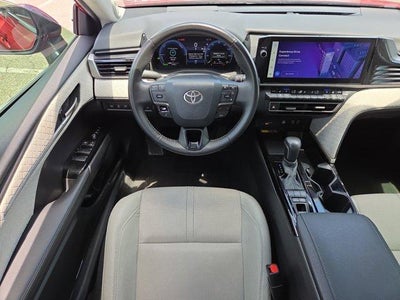 2025 Toyota Camry XLE (SE)