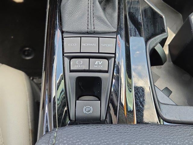 2025 Toyota Camry XLE (SE)
