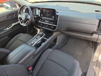 2025 Nissan Pathfinder SV 4WD