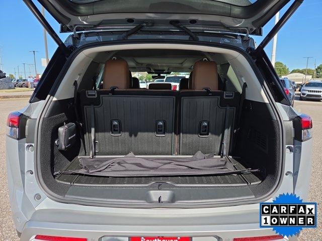 2025 Nissan Pathfinder Platinum 4WD