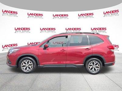 2022 Subaru Forester Premium CVT