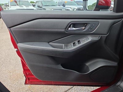 2025 Nissan Rogue AWD SL