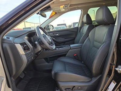 2024 Nissan Rogue FWD Platinum