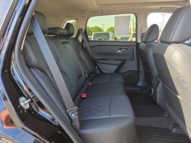 2024 Nissan Rogue FWD Platinum