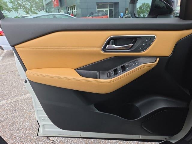 2023 Nissan Rogue AWD Platinum
