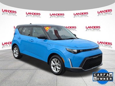 2023 Kia Soul S IVT