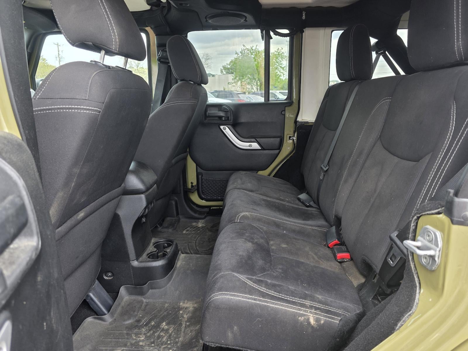 2013 Jeep Wrangler Unlimited 4WD 4dr Sahara