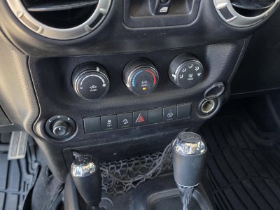 2016 Jeep Wrangler Unlimited 4WD 4dr Sahara