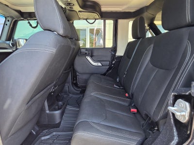 2016 Jeep Wrangler Unlimited 4WD 4dr Sahara